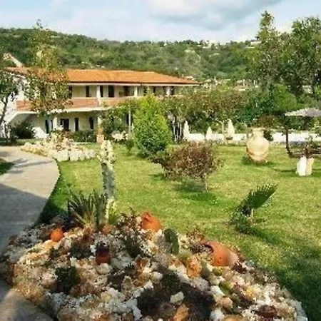 Ferienhaus Ferienhaus Fuer 5 Personen Ca 55 Qm In Di Ricadi, Kalabrien Provinz Vibo Valentia - B57320 *